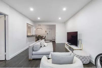 84-01 Main Street #527, Briarwood, NY 11435 - Photo 11