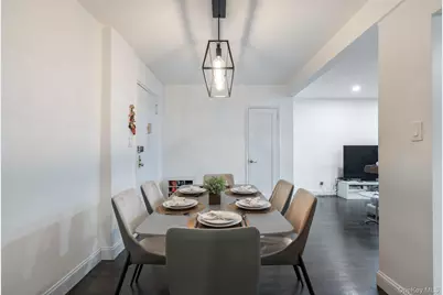 84-01 Main Street #527, Briarwood, NY 11435 - Photo 3