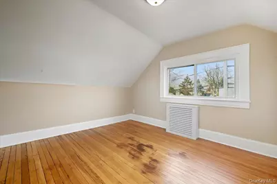 160 Argyle Avenue, Uniondale, NY 11553 - Photo 15