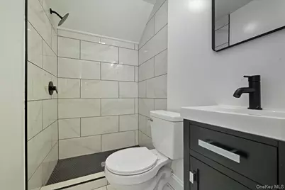 160 Argyle Avenue, Uniondale, NY 11553 - Photo 19