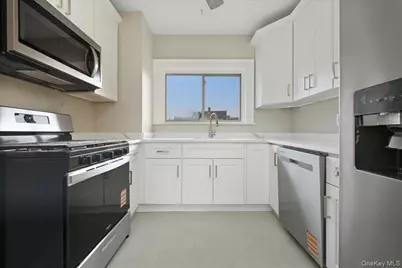 160 Argyle Avenue, Uniondale, NY 11553 - Photo 5