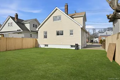 160 Argyle Avenue, Uniondale, NY 11553 - Photo 31