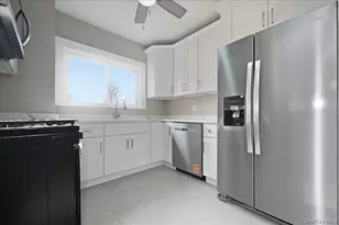 160 Argyle Ave, Uniondale, NY 11553 - Photo 7