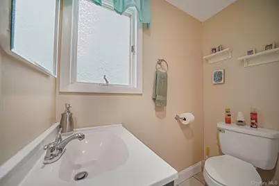 24 Oakdale Avenue, Farmingville, NY 11738 - Photo 19