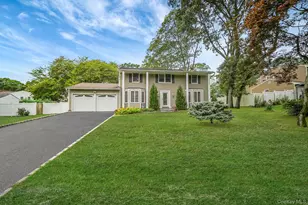 24 Oakdale Ave, Farmingville, NY 11738 - Photo 3