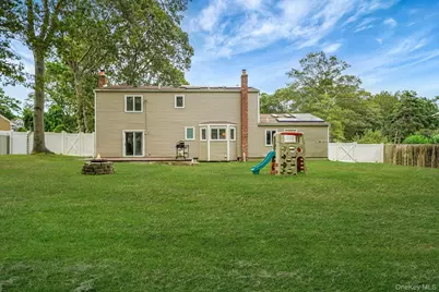 24 Oakdale Avenue, Farmingville, NY 11738 - Photo 5