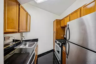 2 Bay Club Dr, Bayside, NY 11360 - Photo 11