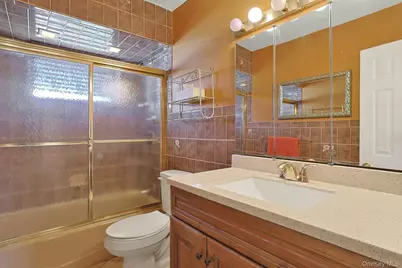 25 Tennyson Drive, Nanuet, NY 10954 - Photo 17