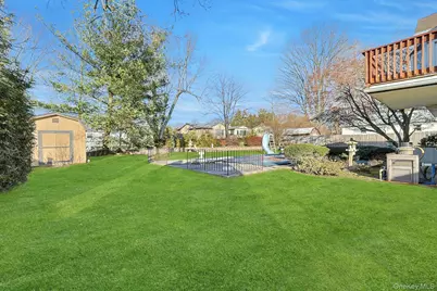 25 Tennyson Drive, Nanuet, NY 10954 - Photo 33