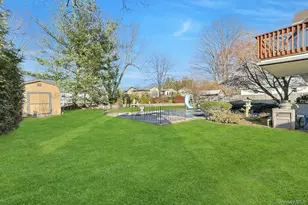 25 Tennyson Dr, Nanuet, NY 10954 - Photo 33