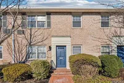 411 Merrick Road #B, Rockville Centre, NY 11570 - Photo 13