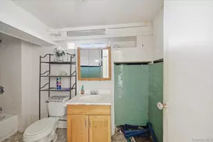 2523 Woodhull Ave, Bronx, NY 10469 - Photo 23