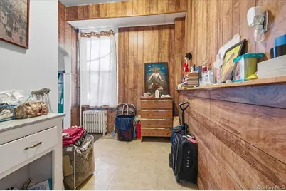 2523 Woodhull Avenue, Bronx, NY 10469 - Photo 11