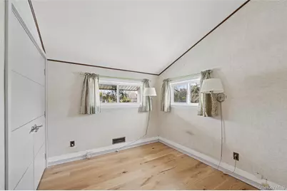 21 Amboy Road, Oakdale, NY 11769 - Photo 19