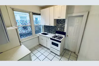 106-34 Sutphin Blvd, Jamaica, NY 11435 - Photo 3