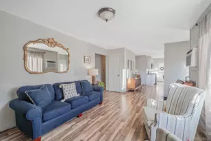 13 Hewes St, Brentwood, NY 11717 - Photo 9