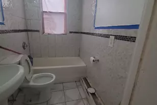 107-37 Van Wyck Expy, Jamaica, NY 11435 - Photo 23