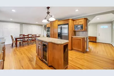 3597 Martha Boulevard, Bethpage, NY 11714 - Photo 5