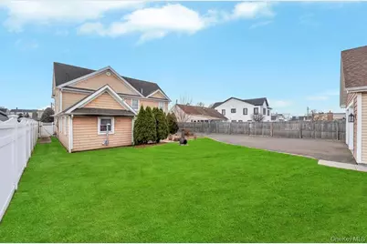 3597 Martha Boulevard, Bethpage, NY 11714 - Photo 29