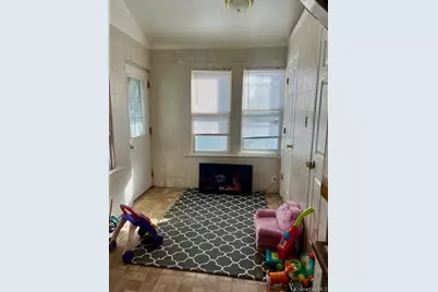 10214 85th Drive, Richmond Hill, NY 11418 - Photo 5