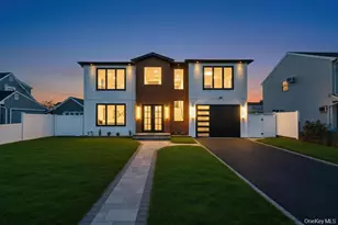 8 Table Ln, Hicksville, NY 11801 - Photo 3