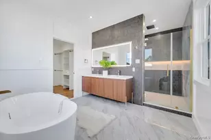 8 Table Ln, Hicksville, NY 11801 - Photo 31