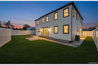 8 Table Lane, Hicksville, NY 11801 - Photo 41