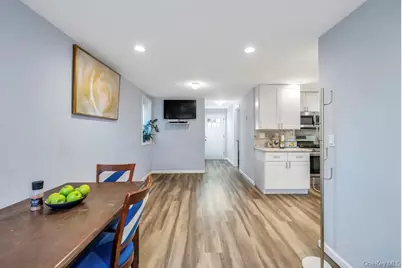 16 Oak Avenue, Flanders, NY 11703 - Photo 7