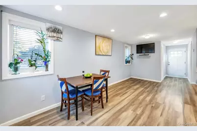 16 Oak Avenue, Flanders, NY 11703 - Photo 11