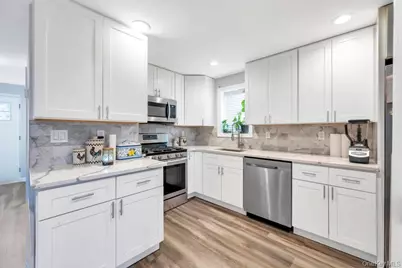 16 Oak Avenue, Flanders, NY 11703 - Photo 9