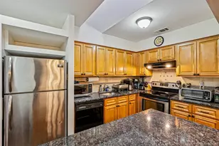 4 Southgate Cir, Massapequa Park, NY 11762 - Photo 15