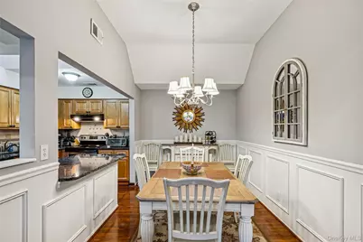 4 Southgate Circle, Massapequa Park, NY 11762 - Photo 11