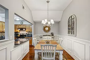 4 Southgate Cir, Massapequa Park, NY 11762 - Photo 11