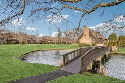 4 Southgate Circle, Massapequa Park, NY 11762 - Photo 1