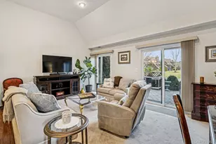 4 Southgate Cir, Massapequa Park, NY 11762 - Photo 7