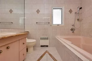 70-42 173rd St, Fresh Meadows, NY 11365 - Photo 19