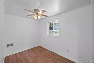 6 Farmingdale Ln, Bloomingburg, NY 12721 - Photo 3