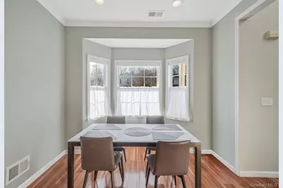 115 Willow Wood Drive, Oakdale, NY 11769 - Photo 9