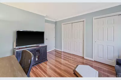 115 Willow Wood Drive, Oakdale, NY 11769 - Photo 25