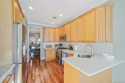 115 Willow Wood Drive, Oakdale, NY 11769 - Photo 5