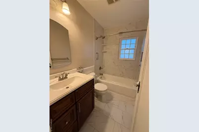 956 Cherry Lane, Floral Park, NY 11001 - Photo 5