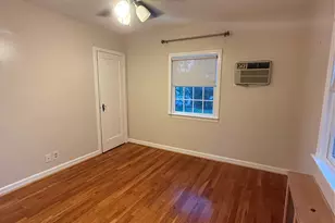 956 Cherry Ln, Floral Park, NY 11001 - Photo 11