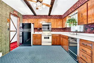 237 Old Church Rd, Putnam Valley, NY 10579 - Photo 11