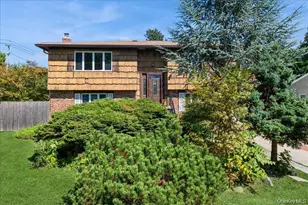 10 Marsulin Dr, Syosset, NY 11791 - Photo 3