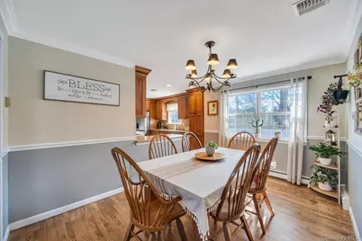 346 Victory Drive, Ronkonkoma, NY 11779 - Photo 9