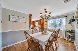 346 Victory Dr, Ronkonkoma, NY 11779 - Photo 9