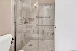 400 High Point Dr, Hartsdale, NY 10530 - Photo 17