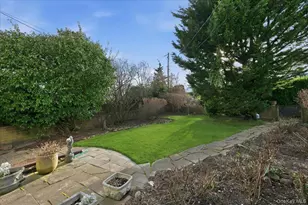 40 Franklin Ct, Garden City, NY 11530 - Photo 35