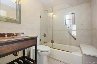 40 Franklin Court, Garden City, NY 11530 - Photo 27