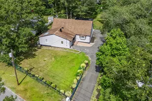 188 West End Ave, Shirley, NY 11967 - Photo 37